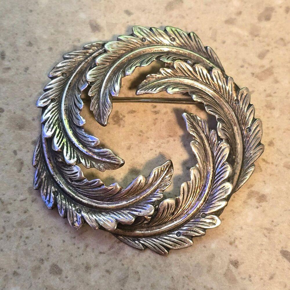 Vintage BEAU Sterling Silver Wreath Of Leaves Pin Brooch